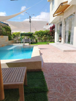 Camaná linda casa en la misma playa !